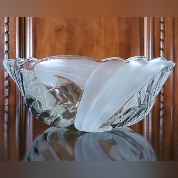 🌊 10 1/2" Large Crystal Ocean Waves 🌊 Bowl by Crystal Clear Studios Japan - Picture 9 of 15